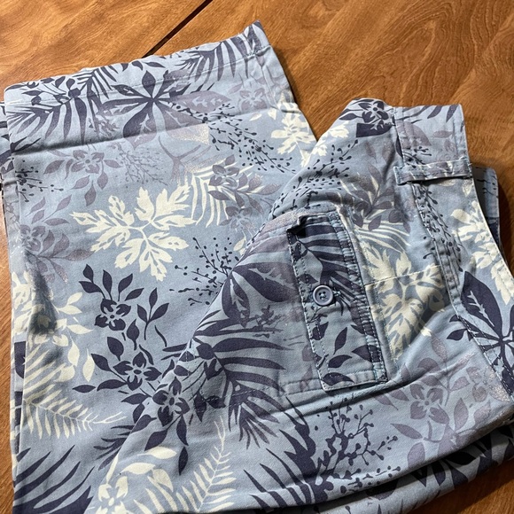 Basic Editions Blue Floral Pants - Picture 5 of 6